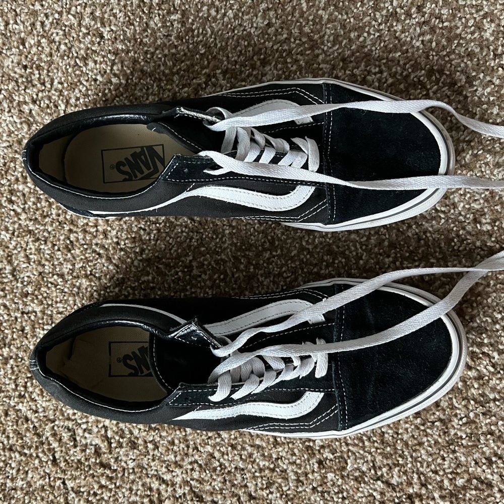 Womens 10, black old school Vans